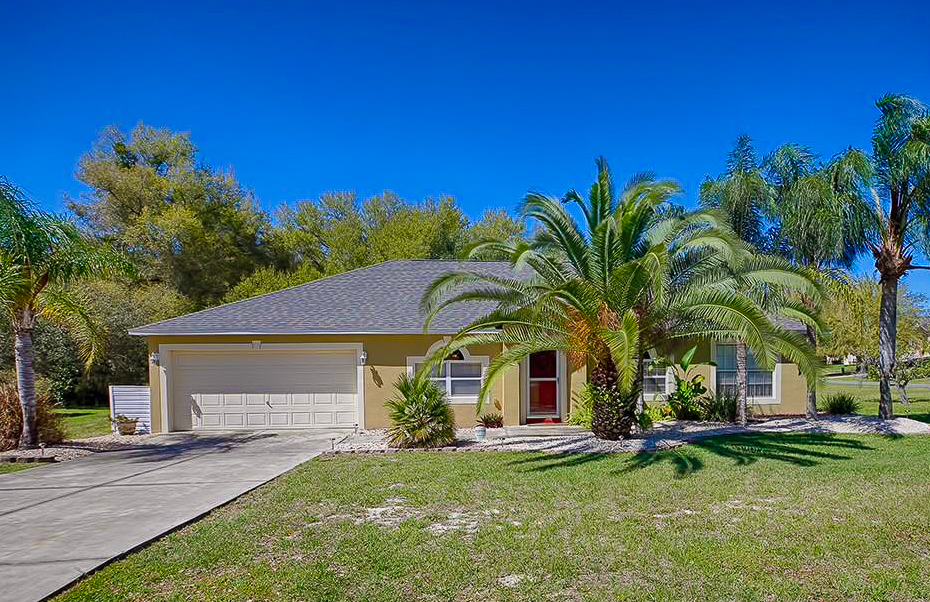 Fruitland Park, FL Pool Homes for Sale 13+ Acres, Updates, & More